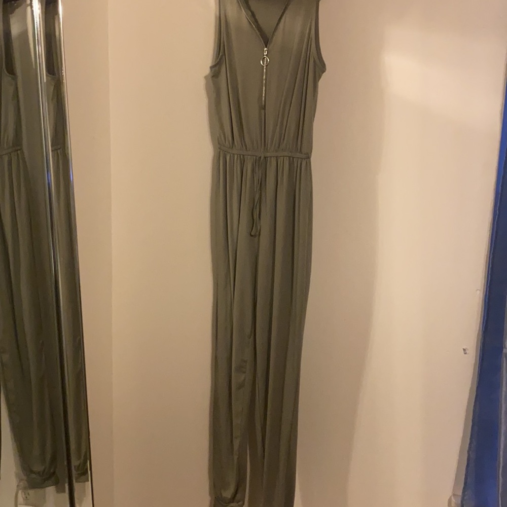Romper - Picture 3 of 3